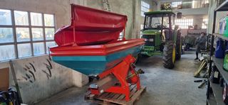 Abonadora de dos rotores de 1500 kg - Ref. 5057