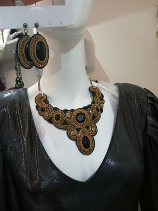 Espectacular gargantilla, pendientes y brazalete