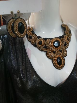 Espectacular gargantilla, pendientes y brazalete