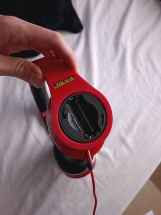 Cascos Beats Ferrari