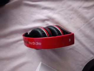 Cascos Beats Ferrari