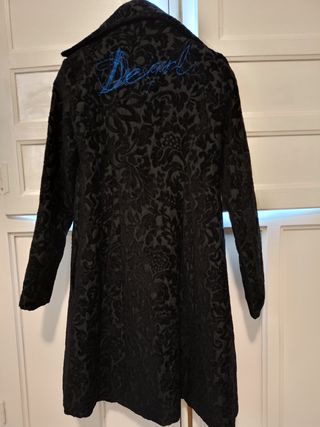 Abrigo desigual,negro fiesta