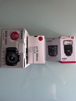Canon EOS 1200D con accessori