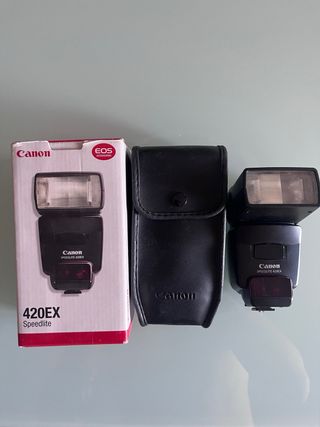 Canon EOS 1200D con accessori