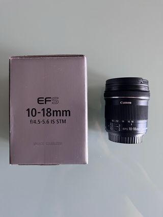 Canon EOS 1200D con accessori