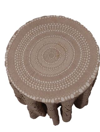 Copritavolo tondo a uncinetto