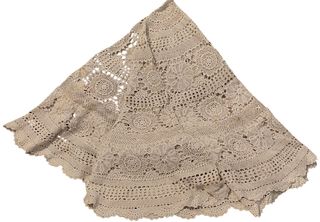 Copritavolo tondo a uncinetto