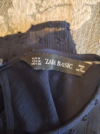 Camisa plumeti y encaje Zara Talla M