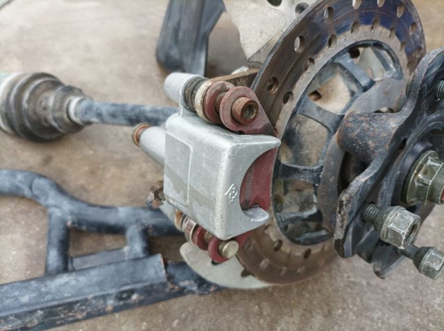 Trapecio (abajo) trasero quad atv Goes 520 max