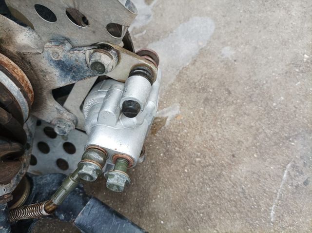 Pinza freno delantera quad atv Goes 520 max