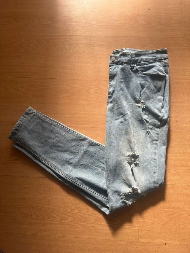 Vaqueros rotos Shein