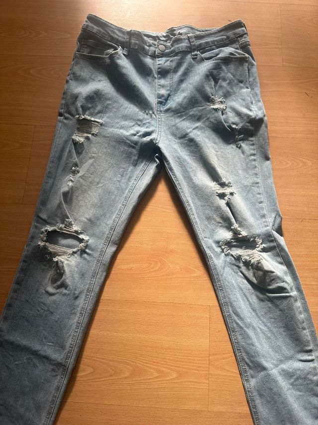 Vaqueros rotos Shein