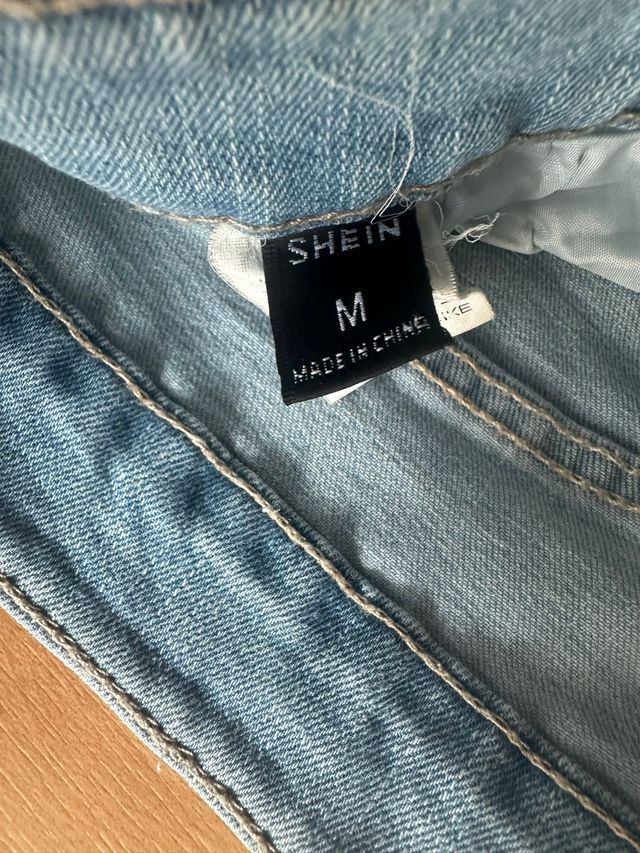 Vaqueros rotos Shein