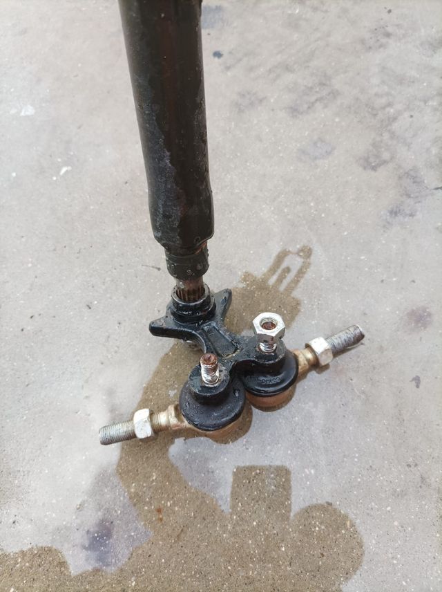 Caña, torreta dirección y rotulas atv Goes 520 max