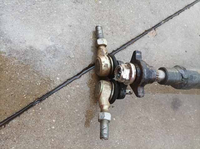 Caña, torreta dirección y rotulas atv Goes 520 max