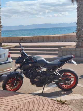 Yamaha mt07