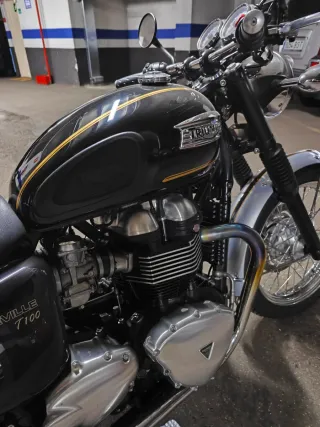 Triumph Bonneville T100 2014 como nueva