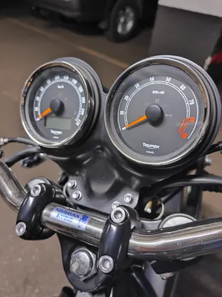 Triumph Bonneville T100 2014 como nueva