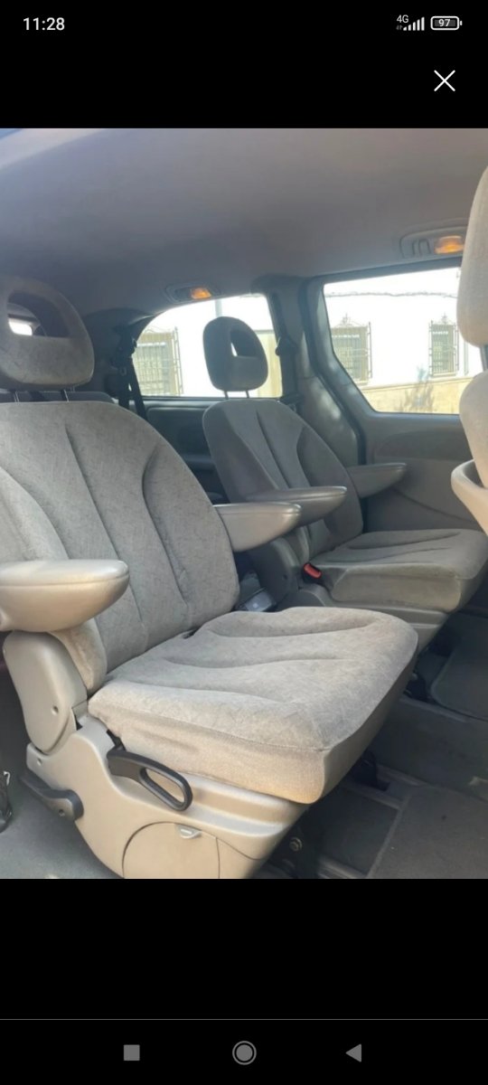 Chrysler Voyager 2004 - foto 1