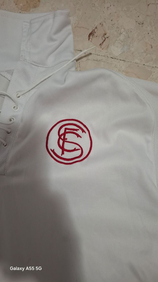 Camiseta centenario del Sevilla futbol club