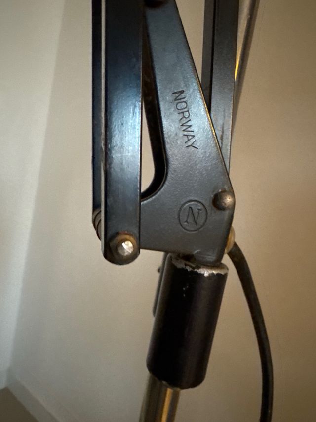 Naska Loris per Luxo,