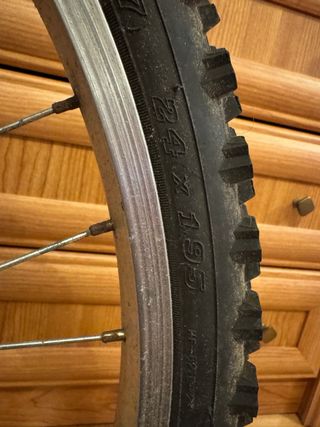 Bicicleta mujer Shimano Revoshift de 24 pulgadas.