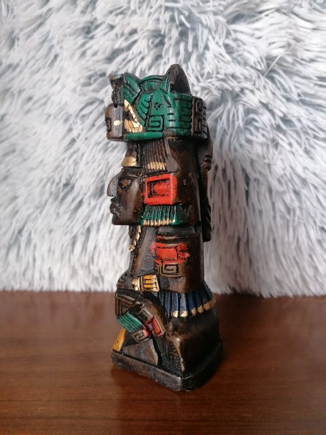 Figura Dios Maya. 