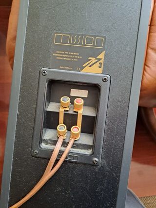 Altavoces Mission 773