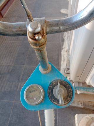 Bicicleta estática antigua