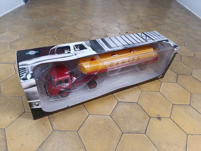 Pegaso mofletes diesel Altaya