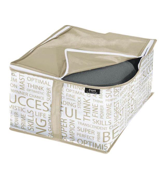 4 unidades de fundas para ropa.