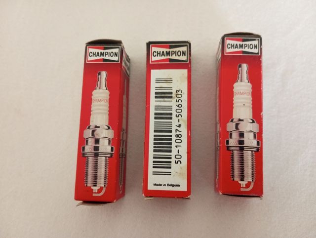 Bujías champion L 87 YC. Para Renault 4 F6