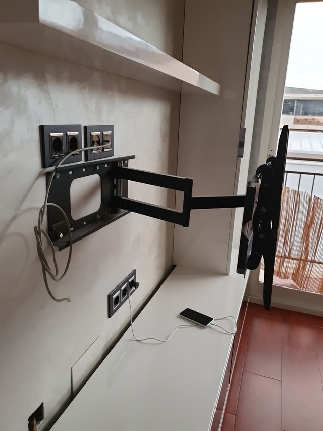 Supporto TV grande regolabile