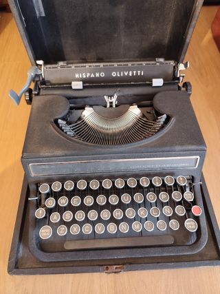 Máquina de escribir Hispano Olivetti