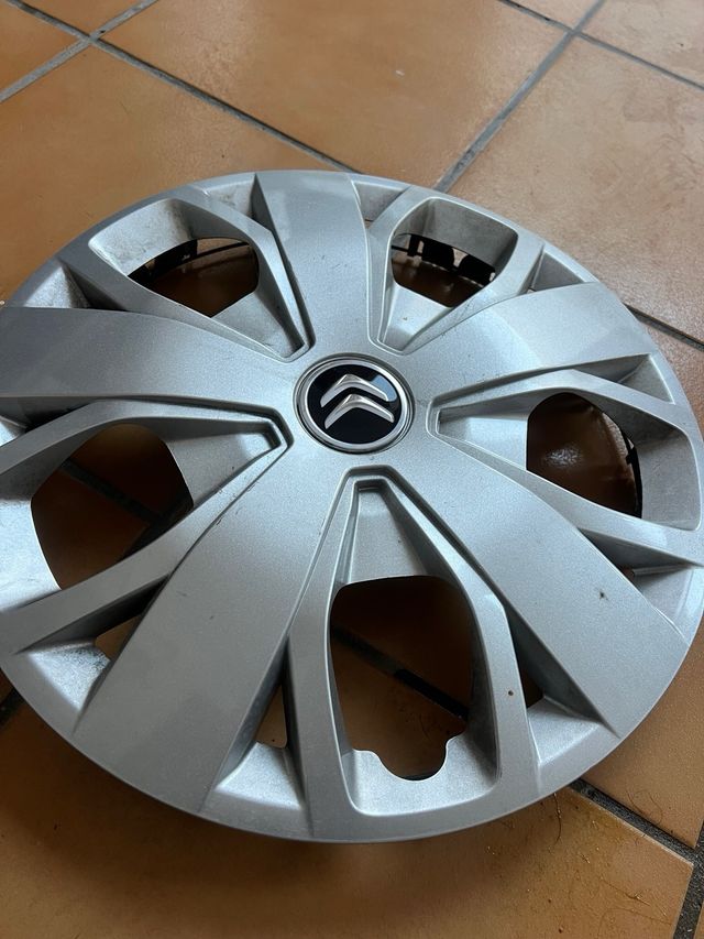 Tapacubos 16 autocaravana