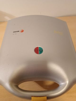 Sandwichera Fagor para 4