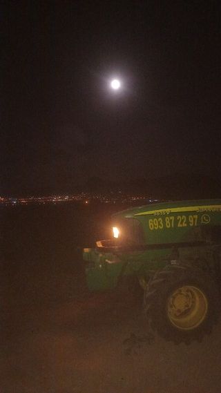 Trabajos con tractor 693 872 297