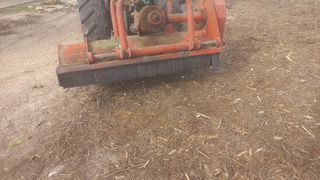 Trabajos con tractor 693 872 297