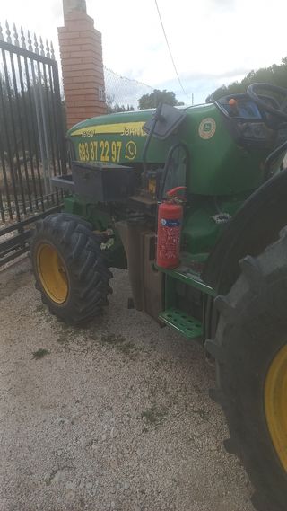 Trabajos con tractor 693 872 297