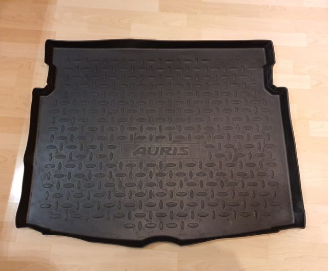 Cubre maletero Toyota Auri