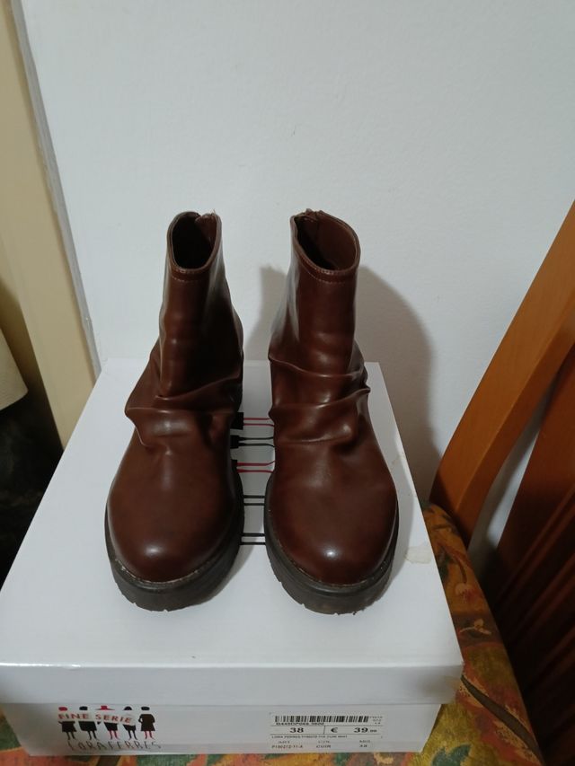 Stivaletti Lora Ferres 38