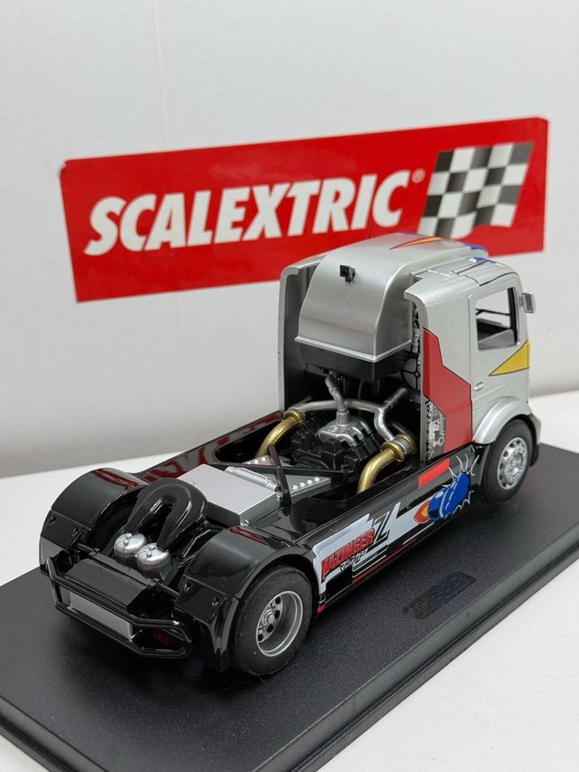 Scalextric Camion mercedes