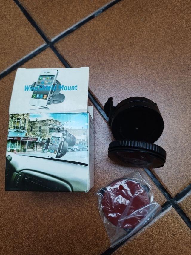 Soporte universal para móvil de coche