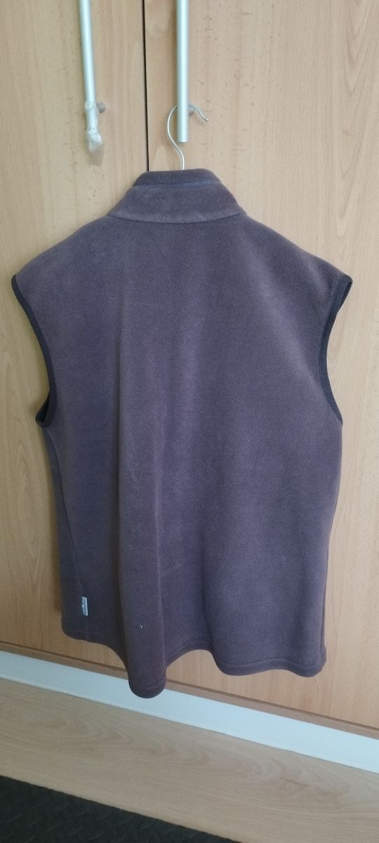 Chaleco forro polar marrón 