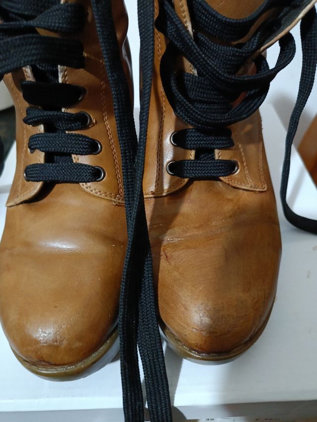 Stivaletti marroni donna