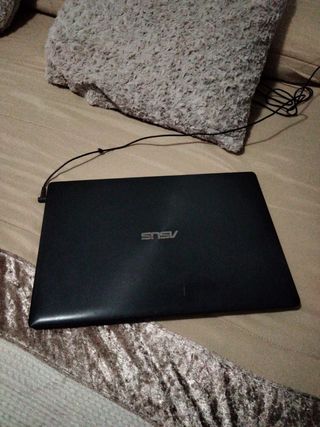 Portátil Asus x553M