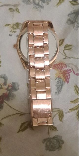 Reloj de Cuarzo de Mujer de Acero Marca DQG 