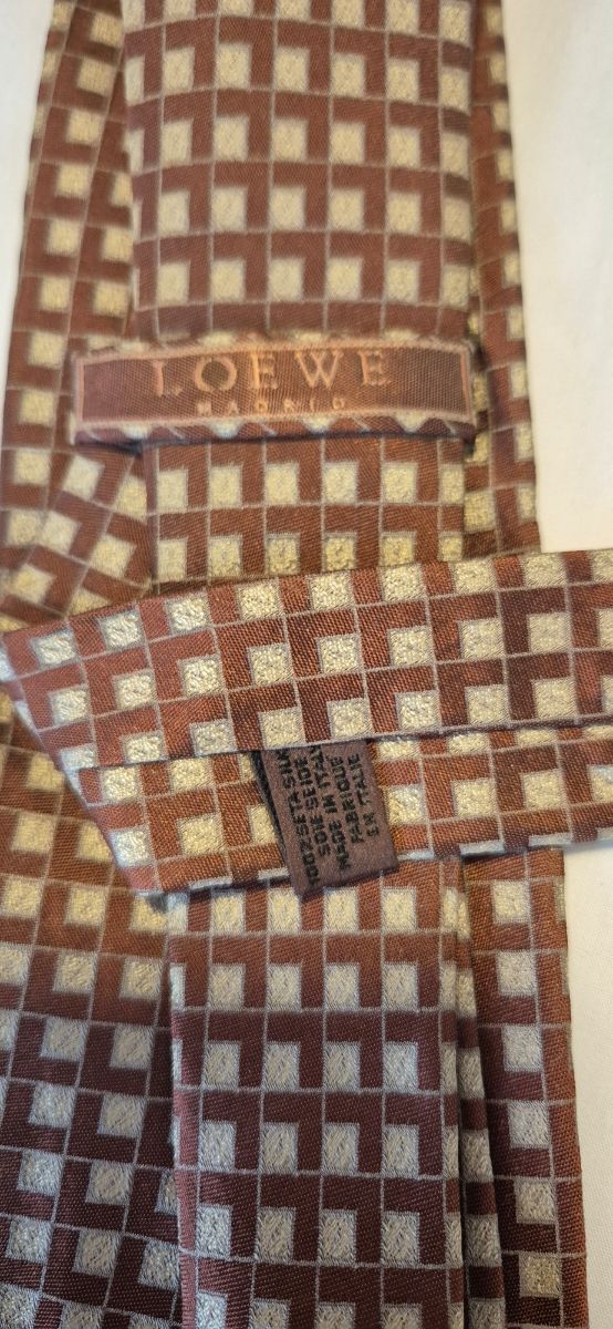 Corbata Loewe