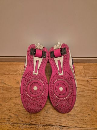 Zapatillas de ruedas talla 38.