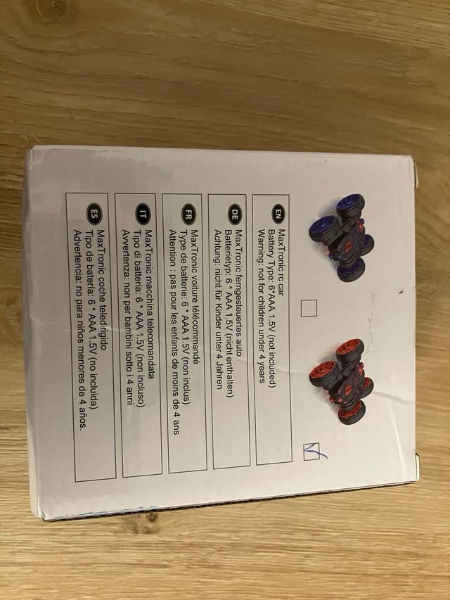 Coche teledirigido pequeño